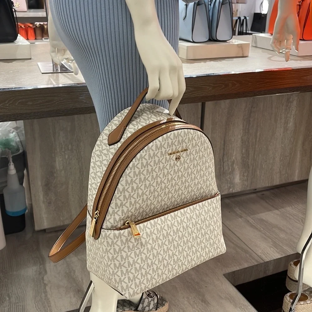 Michael Kors Womens Valerie Medium Logo Backpack 30F2G9VB2B-149 (Vanilla)
NWT - Picture 7 of 16